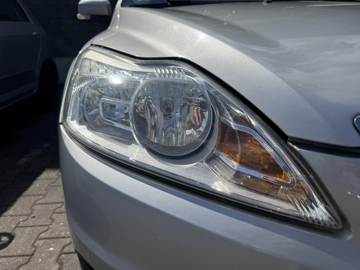 Ford Focus 2 original Scheinwerfer vorn rechts Halogen Facelift Bj.2009
